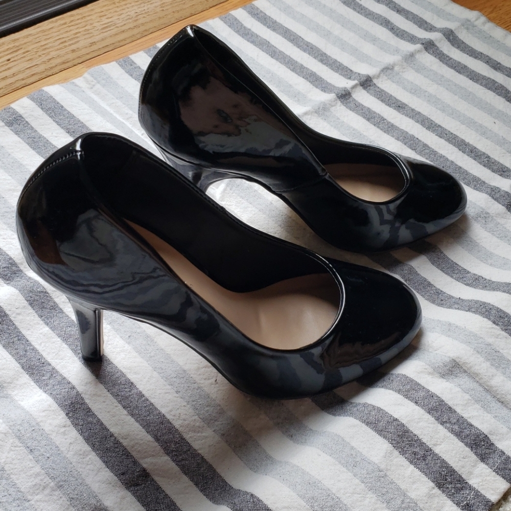 Shiny black heels